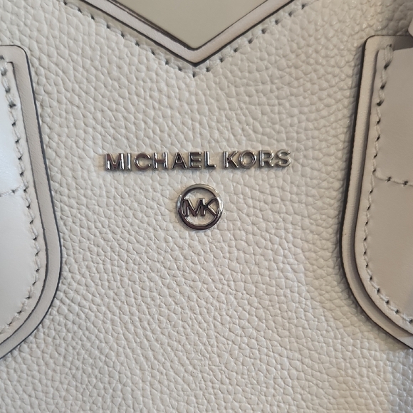 Michael Kors Mae Small Satchel/Crossbody Bag - Picture 4 of 13